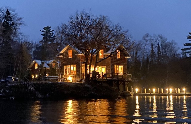 Enchanting Views from Unique Hand Crafted Waters Edge Cottage