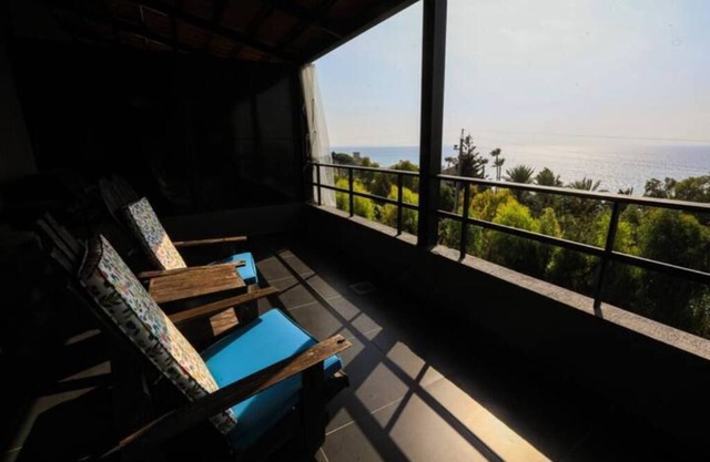 Endless Horizon - Studio with Sea View Terrace & Jacuzzi in Byblos