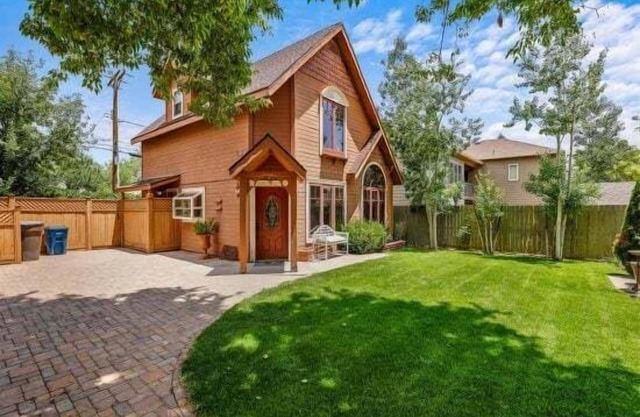 England House Cottage | Downtown Flagstaff | Cozy Retreat | Private Backyard | Pet-Friendly