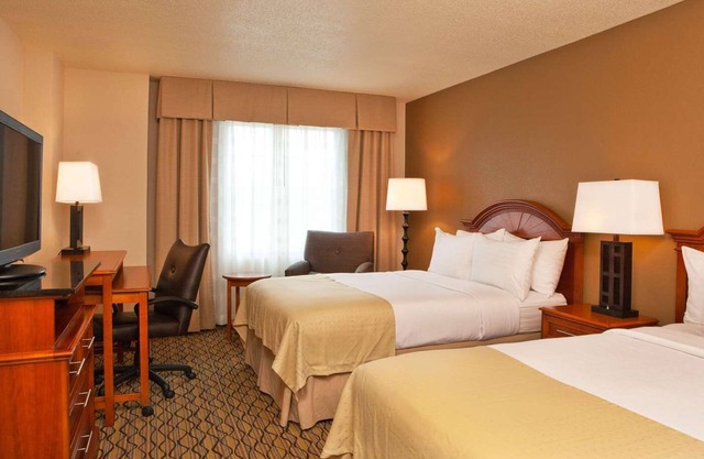 Enjoy a Peaceful Retreat! Steps from NEW World of Coca-Cola, Pet-Friendly