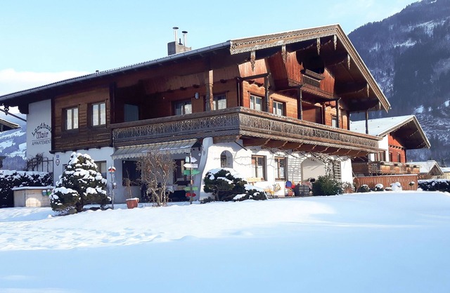 Enjoy a whole floor of freedom with a great view of the Tyrolean mountains