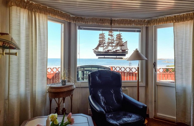 Enjoy a wonderful vacation right by the lake, Vänern