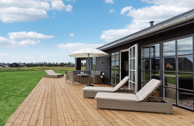 Enjoy an unforgettable vacation near the sea in this vacation home.
