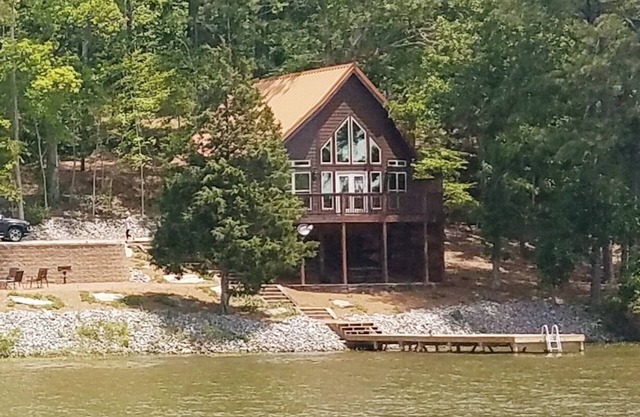Enjoy our lakefront cabin for great fishing, fun on the water, and relaxation!