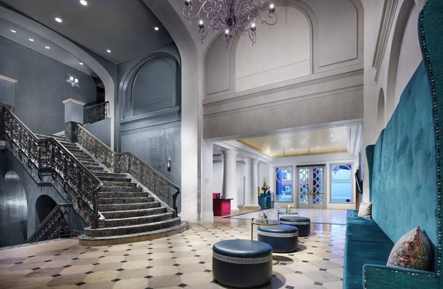 Enjoy Romantic Getaway at French-Style Room w/Cozy Ambience & Central Location