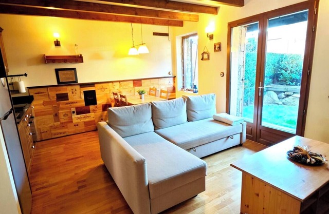 Enjoyable apartment with fast WiFi in charming Latour-de-Carol