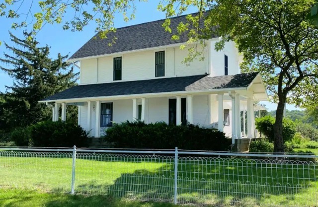Entire farmhouse in the country