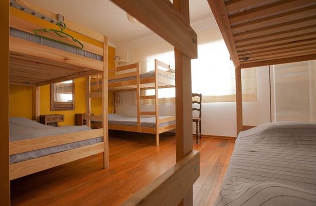 Ericeira Chill Hill Hostel & Private Rooms