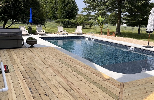 Estate Home Heated Pool Hot Tub Beach Wi-Fi 8 acres 5000 sqft 5 bd 3.5 bath