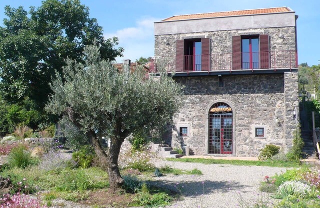 Etna and Taormina House CoS