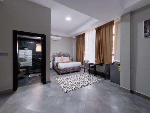 Euro Homes Hotel
