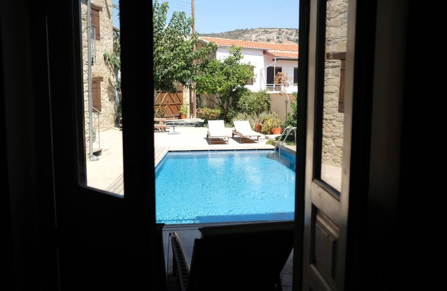 Evkarpos Country House