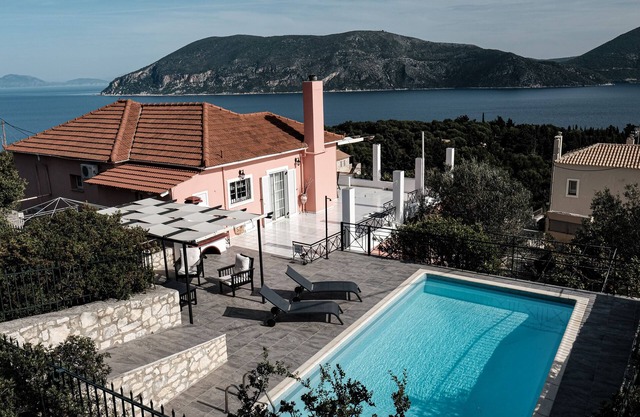 Evreti Villa in peaceful traditional village near Fiscardo