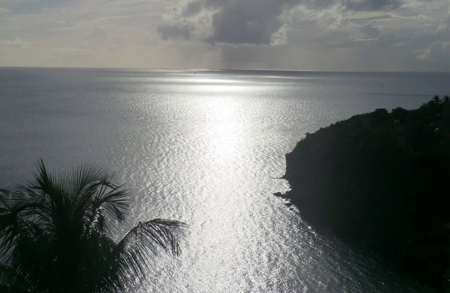 Exceptional Seaview - All The Comforts You Need