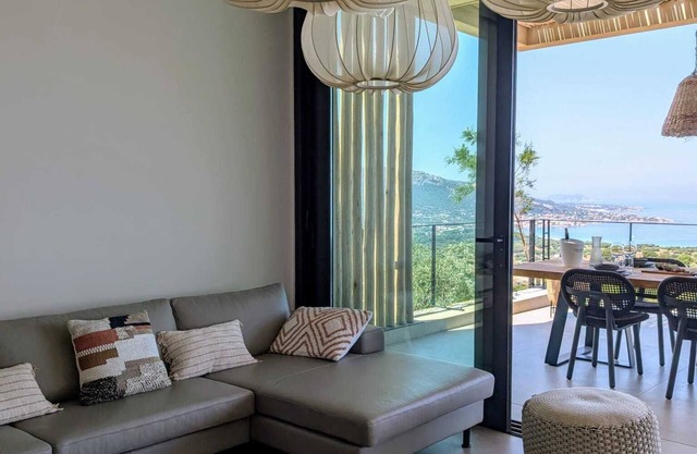 Exceptional villa with pool in Corbara near Ile-Rousse, incredible view