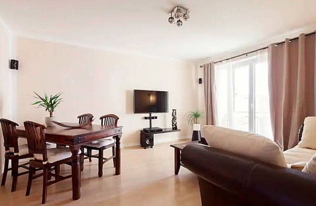 * Exclusive 3-room apartment in a prime location in Maxvorstadt, directly on the U2 line *