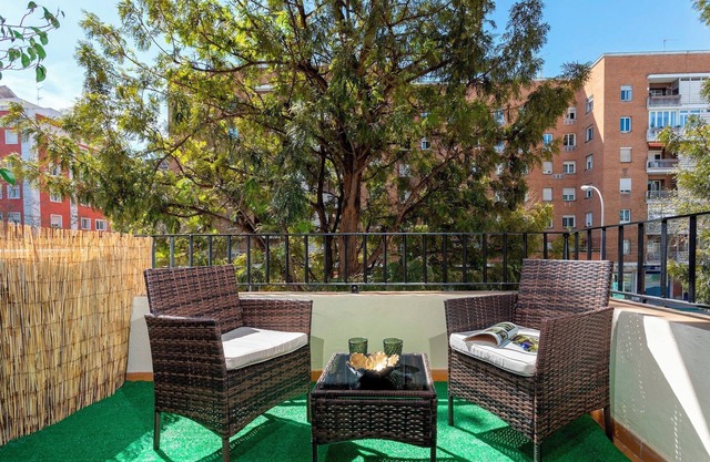 Exclusive Apartment 5BD in Seville. Carlos V