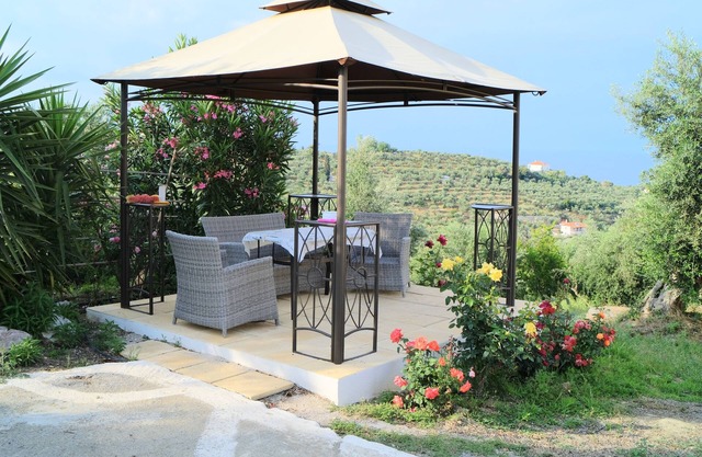 Exclusive, spacious house, romantic location with a grandiose view of the sea