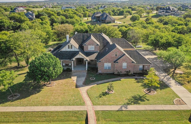 ★Executive Lakeside Estate★ Private Pool, Home+Apt