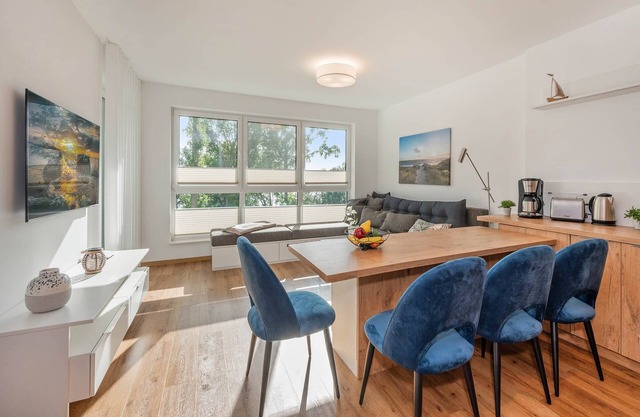 "exklusives 61m² Apartment mit Haff-blick Ruhige Lage Balkon & Wlan Stellp