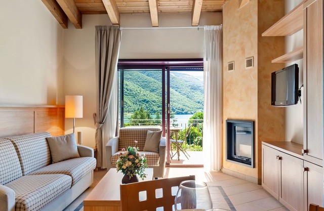 Exotic Holiday Home in Scanno with Garden and Terrace