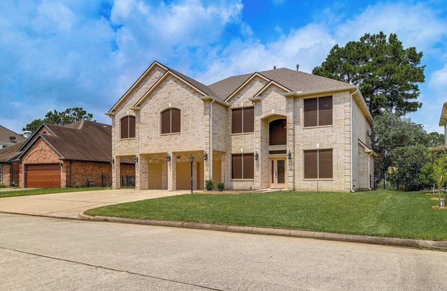 Expansive Home in Humble Near Lake Houston!