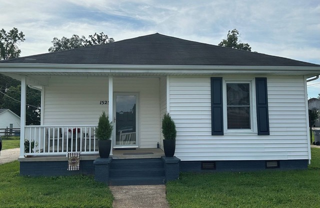 Experience Charlotte! Close to CLT Airport, White Water Center and More!