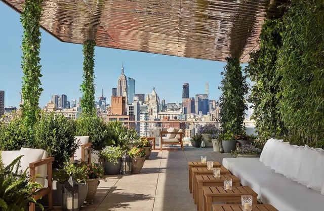 Experience the Heart of New York in This Cozy and Stylish Loft with Views