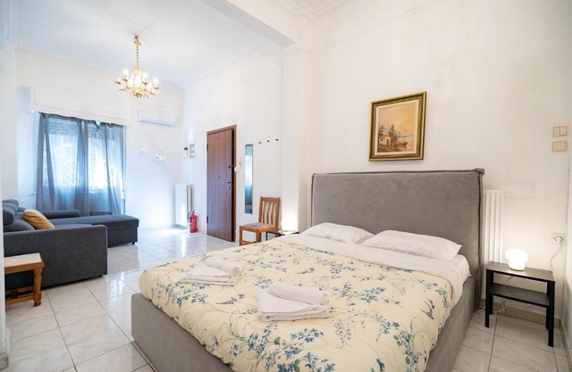 Explore Athens from a Vibrant Neighbourhood Apt