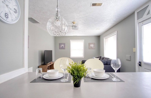Explore Indy in Perfect Location - Cozy 1BR