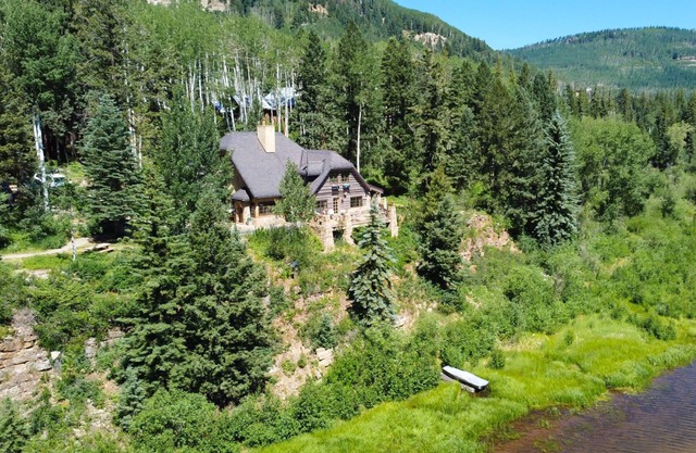 Exquisite Mountain Lake Retreat, Minutes from Purgatory Ski Resort
