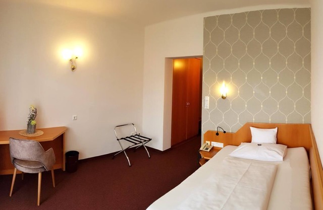 EZ Sonnenseite mit Balkon 1 Nacht Halbpension - Hotel-restaurant Teuschler-mogg