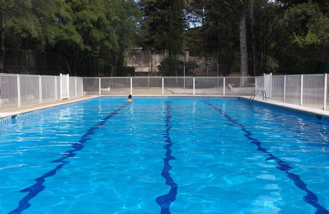 F2 in residence with pool in Montpellier