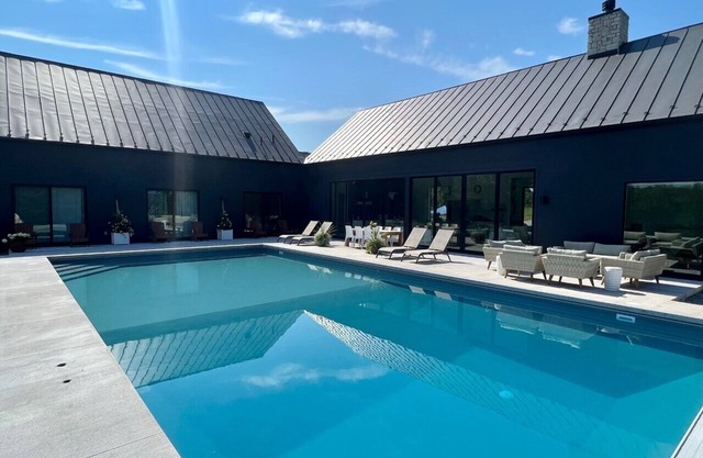 FAB MODERN BARN w/heated pool, views & 21+ acres - close to UVA & Vineyards!