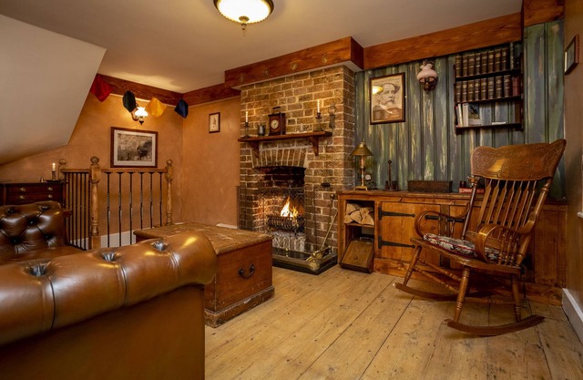 Fagin’s Den themed holiday cottage,unique Cottage, 2 minutes walk from the beach