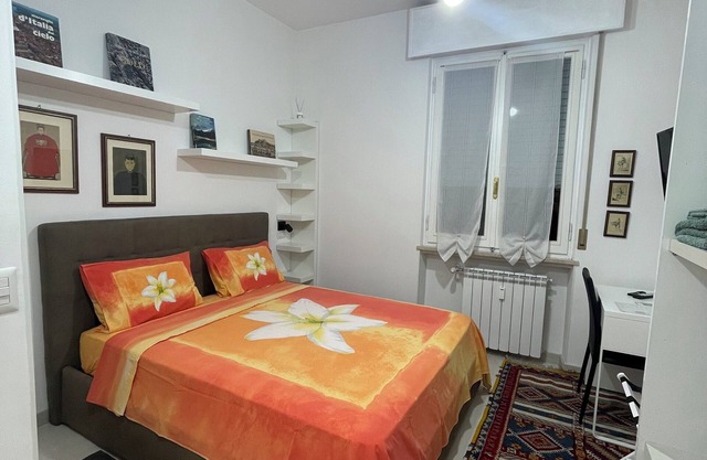 Fair-Nemo: Fair area room, good connections, free easy parking.