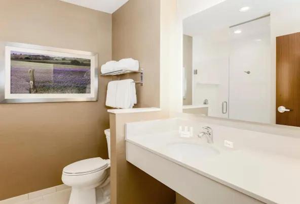Fairfield by Marriott at Decatur Conference Center