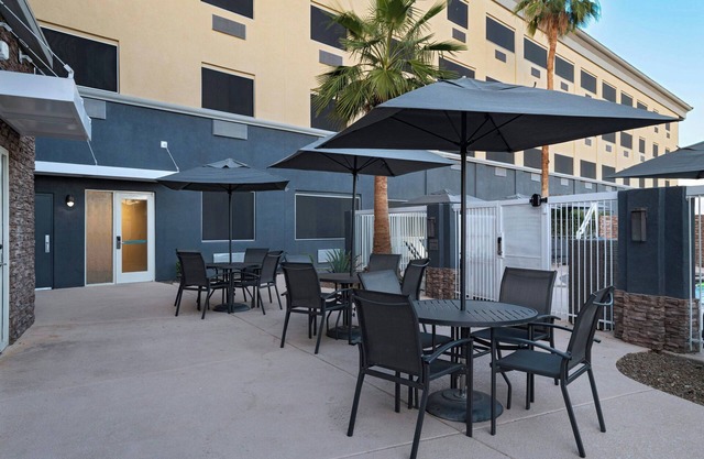 Fairfield by Marriott Inn & Suites Phoenix West Chandler