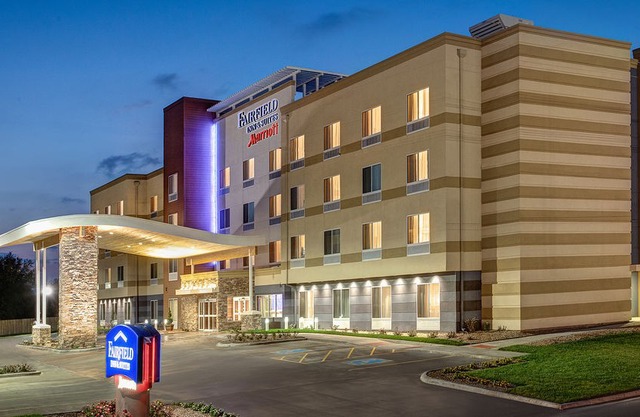 Fairfield Inn & Suites by Marriott Decatur at Decatur Conference Center