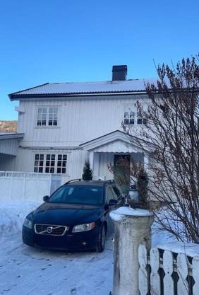 Familievennlig fritidsbolig i hjertet av Flå, perfekt for besøk i Bjørneparken