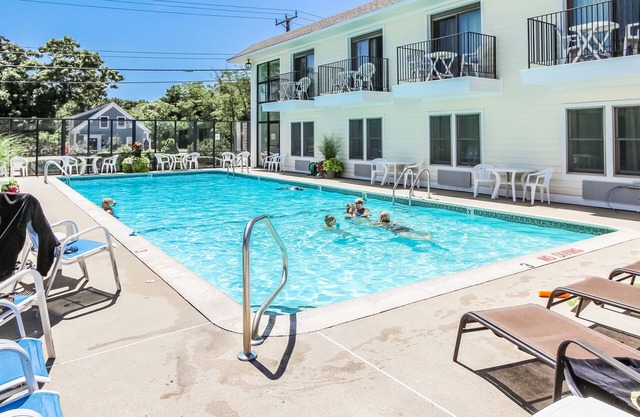 Family-Friendly 1BR Condo w/Pools & Kitchenette