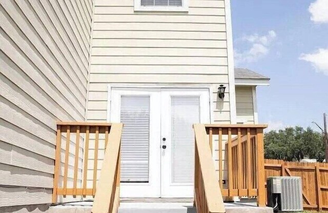Family-Friendly 4-Bedroom Haven in San Antonio, TX