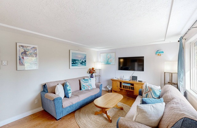 Family-friendly duplex in the Heart of Nye beach, Dog-friendly