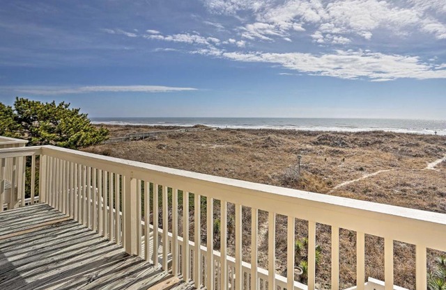 Family-Friendly Vacation Home Steps to Beach!