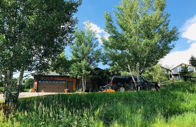 Family Home on Ski Mt, Spa, Pets OK, BIG Yard, Decks, Monthly Stays Now Reduced!