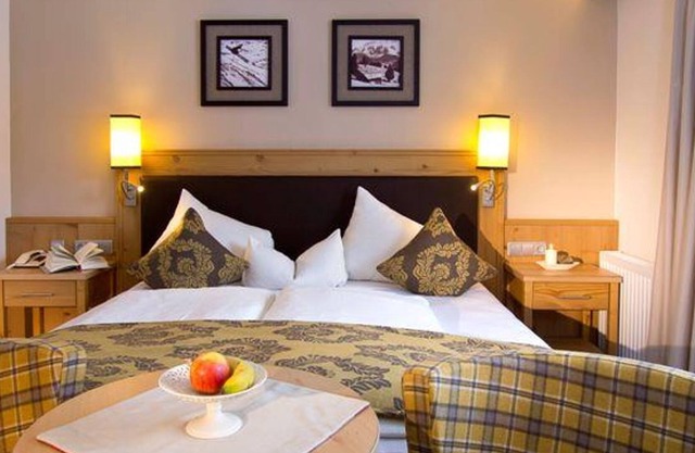 Family room, 2 night - Hotel Bergkristall