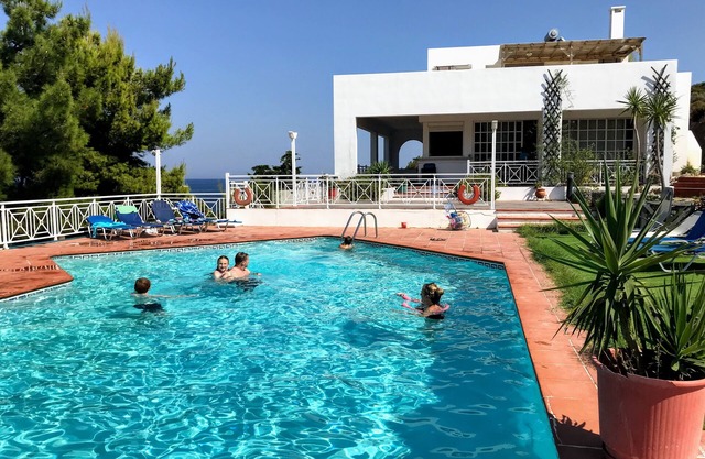 Family studio with sea & pool view