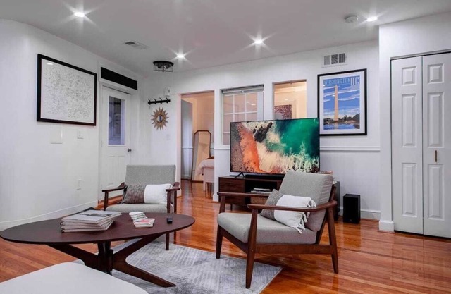 Fancy 1-BR in Central Location ⚜ Parking available