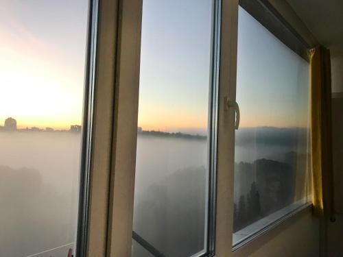 Fantastic View on Chisinau Center - Super Fast WiFi - Two Botanical Gardens - 2BR