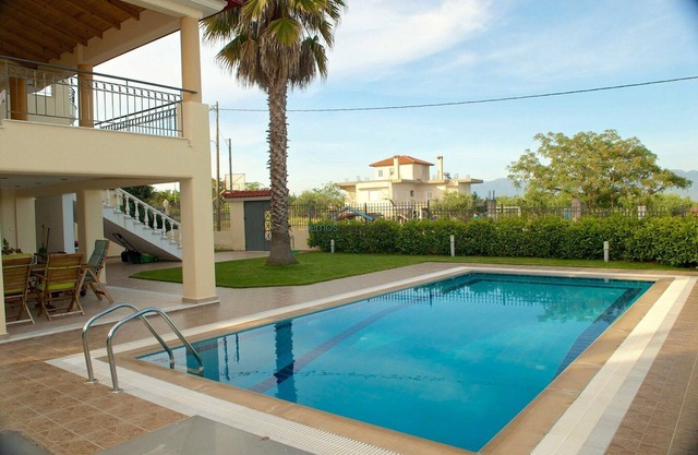 Fantastic villa with a swimming pool ideal for a relaxing vacation and more.